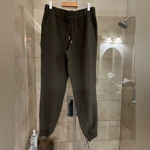 Lululemon On the fly joggers | 6 | Green